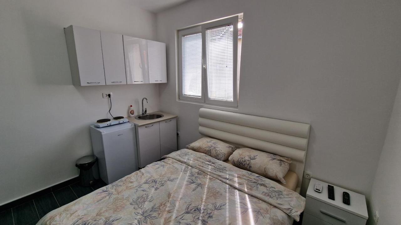 Appartement Apartman Tolosi 2 à Podgorica Extérieur photo